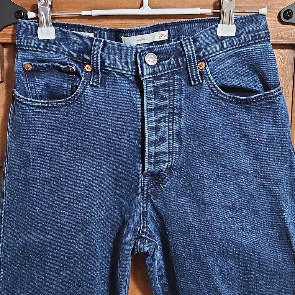 Levi's Wedgie Straight Fit Ankle Length Blue Womens Jeans Size 26 - Picture 2 of 14
